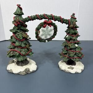 Big Sky Carvers Christmas Tree Archway For Nativity Scene 50440 Wreath Garland
